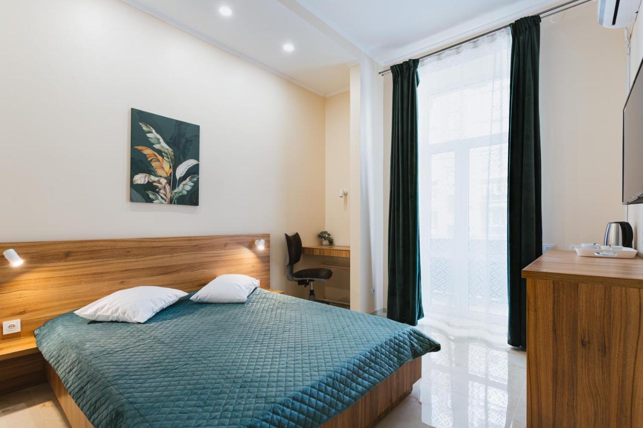Mini Hotel Non-Stop เคียฟ ภายนอก รูปภาพ