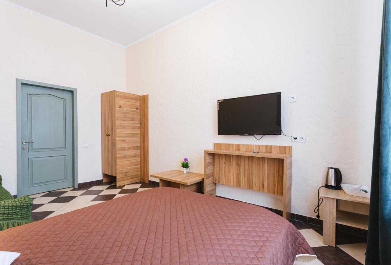 Mini Hotel Non-Stop เคียฟ ภายนอก รูปภาพ