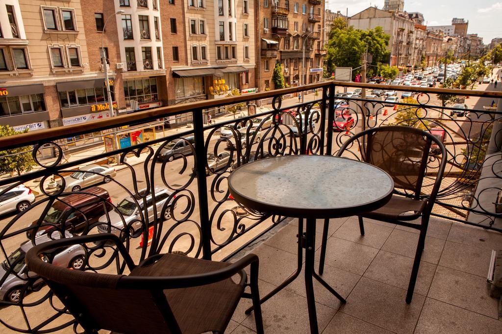 Mini Hotel Non-Stop เคียฟ ภายนอก รูปภาพ