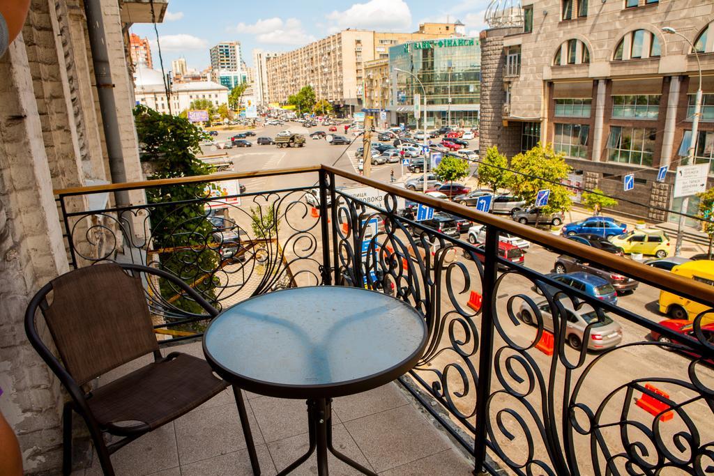Mini Hotel Non-Stop เคียฟ ภายนอก รูปภาพ