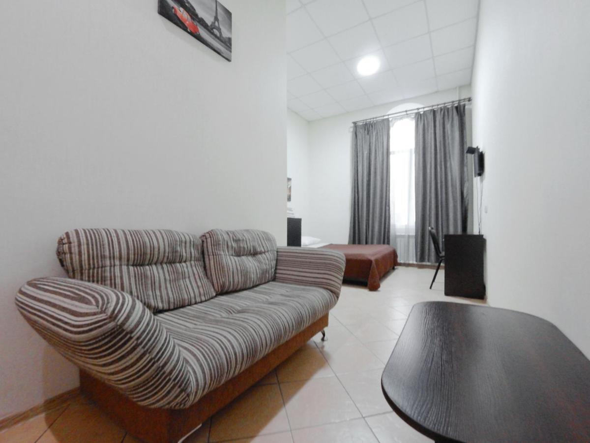 Mini Hotel Non-Stop เคียฟ ภายนอก รูปภาพ