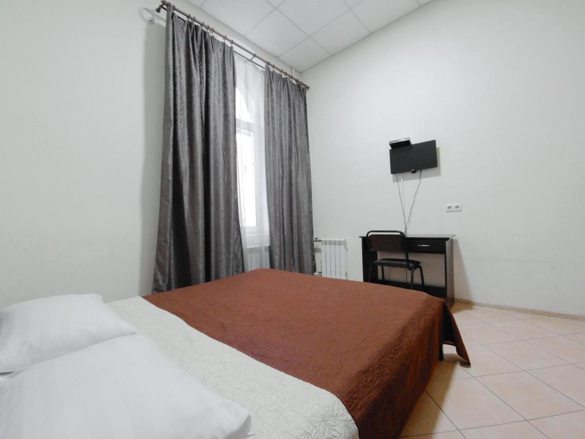 Mini Hotel Non-Stop เคียฟ ภายนอก รูปภาพ